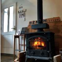 Indoor wood buning fireplace cast iron stove